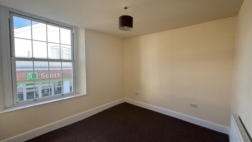 Images for 4 bedroom flat to let