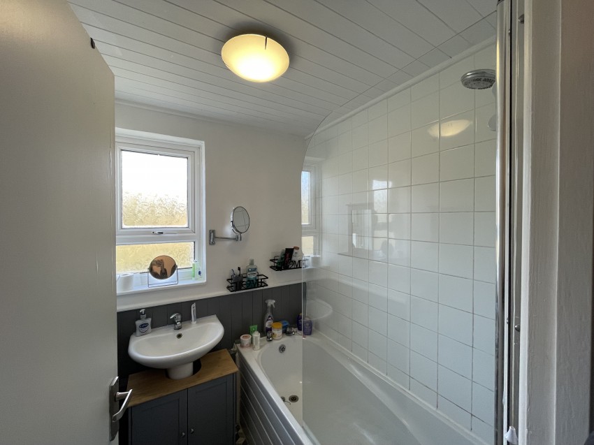 Images for 6 Shelburne Court