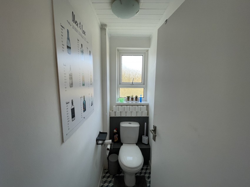 Images for 6 Shelburne Court