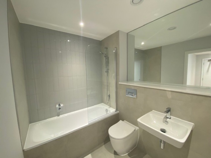 Images for The Liner, Cliff Road