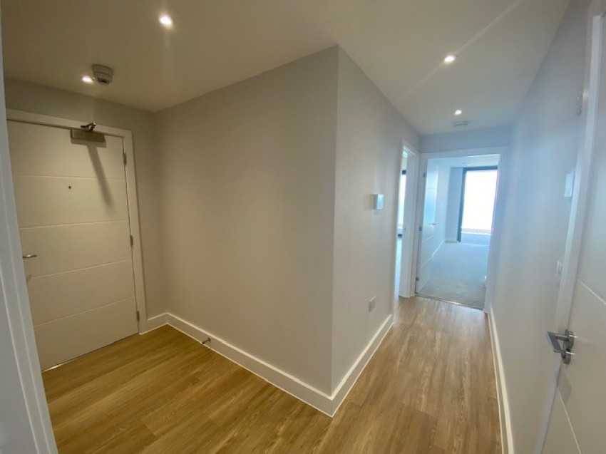 Images for The Liner, Cliff Road