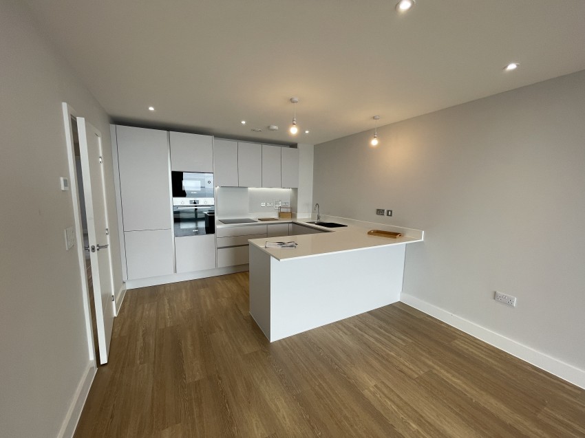 Images for The Liner, Cliff Road