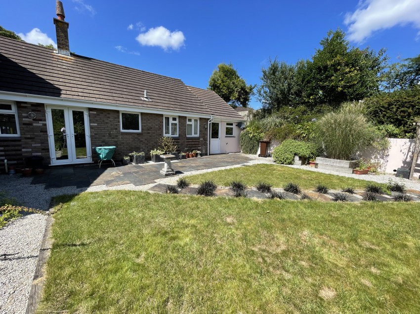Images for 1 Eglos Meadow