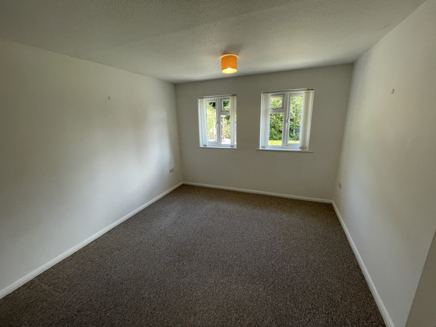 Images for 1 Eglos Meadow