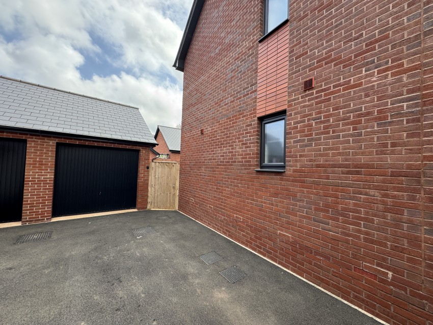 Images for Ellacott Road