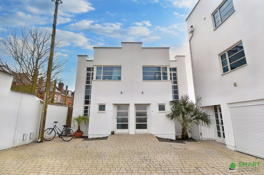 Images for Zenith , Magdalen Road