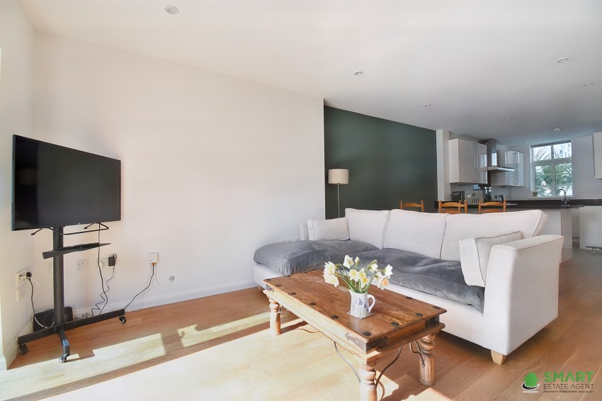 Images for Zenith , Magdalen Road