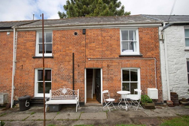 6 Bank Cottages