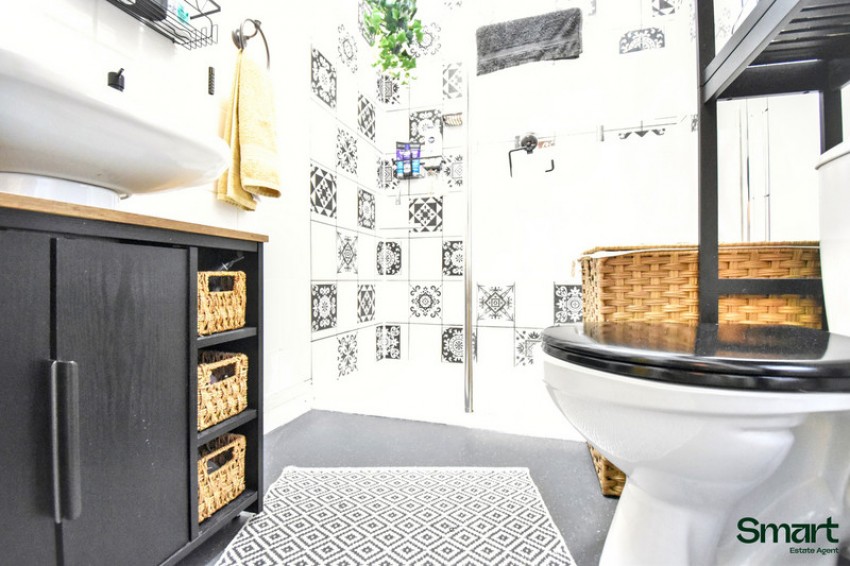 Images for Burns Avenue, Exeter