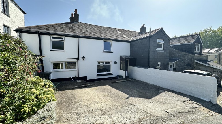 Ivydene, Chapel Row, Tremar Coombe