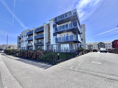 View Full Details for Narrowcliff, Newquay