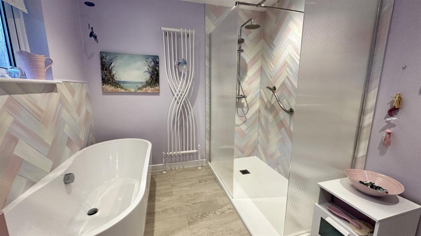 Images for Hollies Road, Launceston