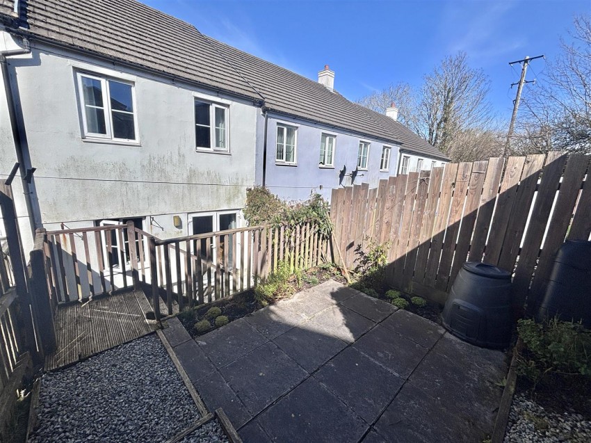 Images for Austen Close, Par