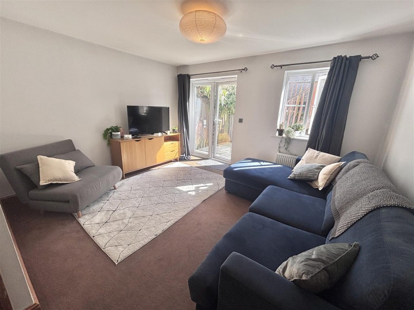 Images for Austen Close, Par