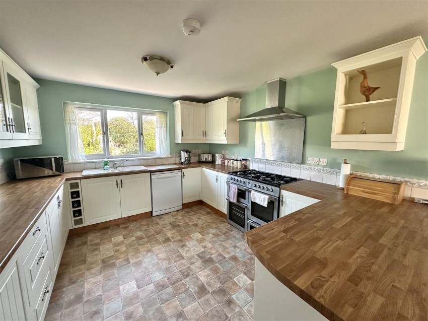 Images for Tye Hill Close, Trewoon, St. Austell