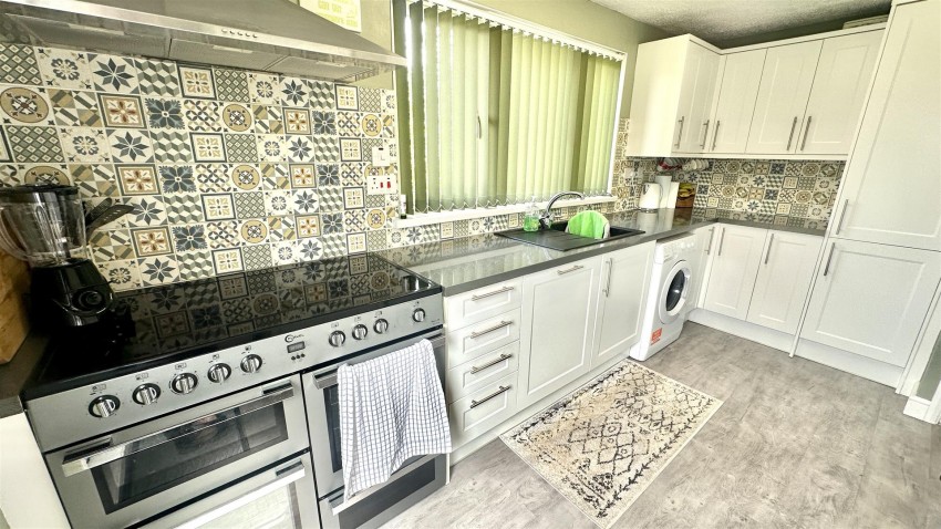 Images for Parkwoon Close, Roche
