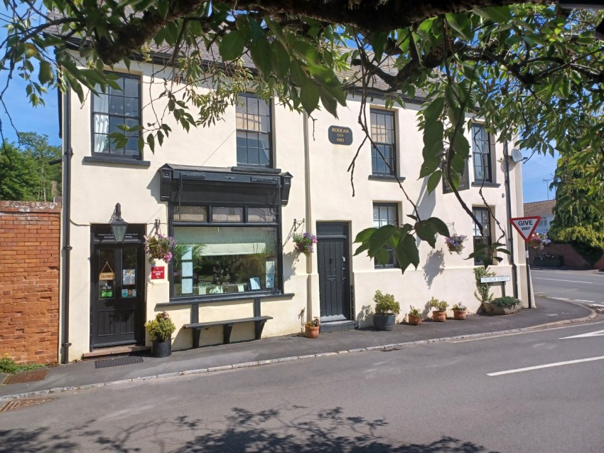 Images for The Triangle, Kenton, EX6