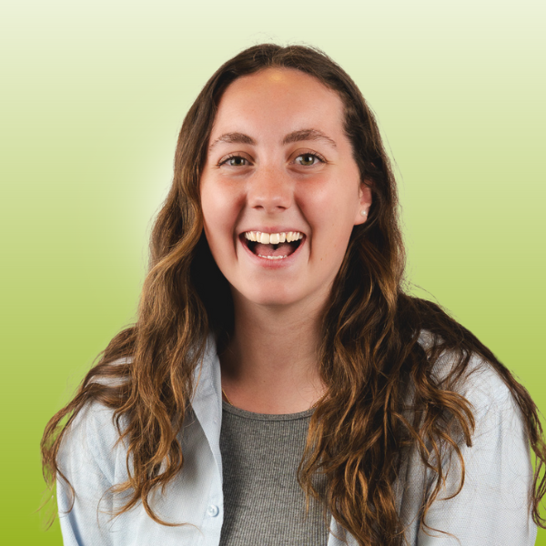 Esme Thompson, Social Media Executive